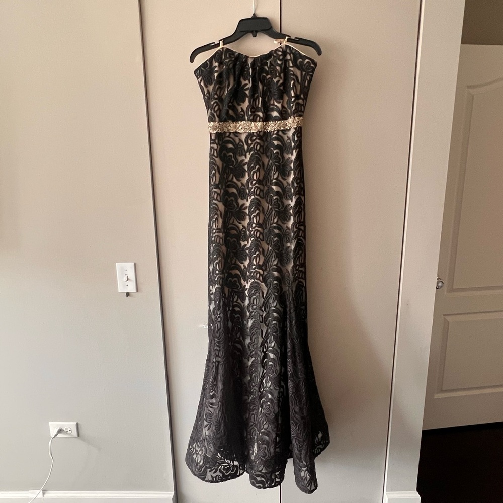 Badgley Mischka Strapless Black Lace and Nude  Overlay Evening / Formal Dress